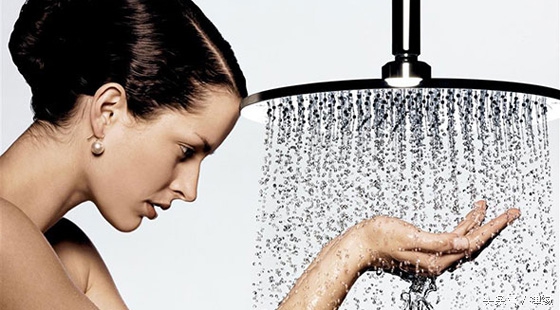 产妇用艾草洗头洗澡关注什么,孕妇洗头洗澡关注事项