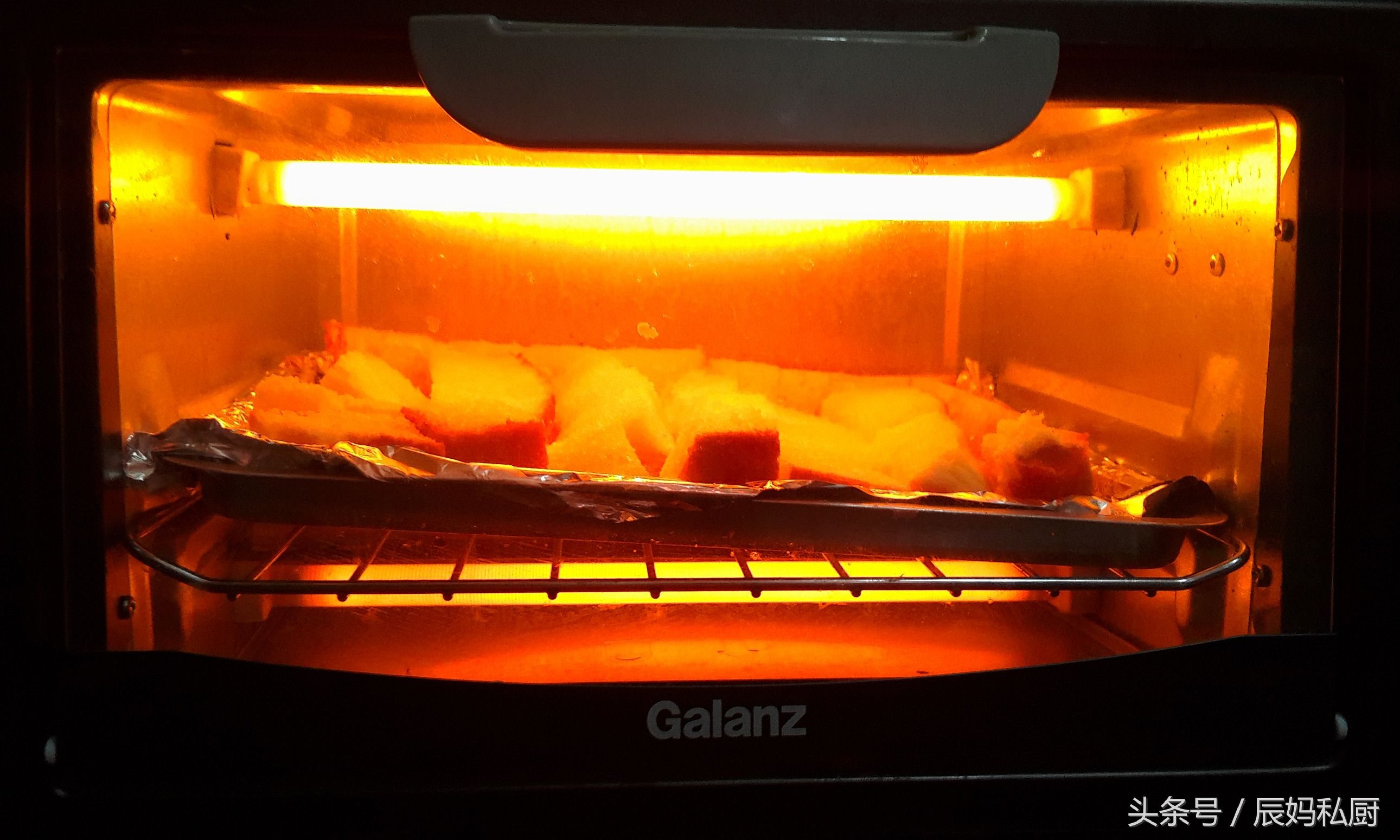 吐司面包怎么烤成酥脆的面包干,如何把面包做成面包干不用烤箱