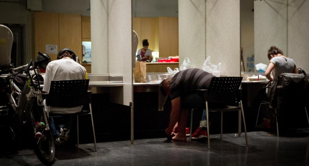 对毒品禁毒戒毒的看法,对药品毒副作用的有关规定