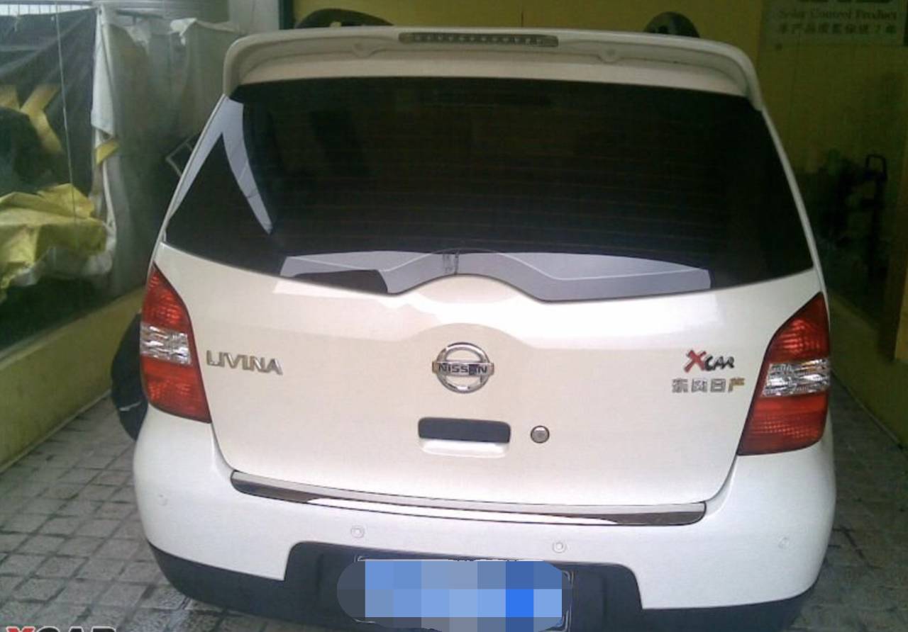 凭什么两厢车SUV后窗有雨刷，而三厢轿车没有？