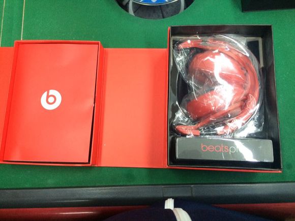 beatspowerbeatspro真假辨别,beatspro录音师限量版