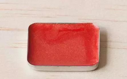 拯救唇膏大作战！3招轻松搞定唇膏折断、融化尴尬问题！