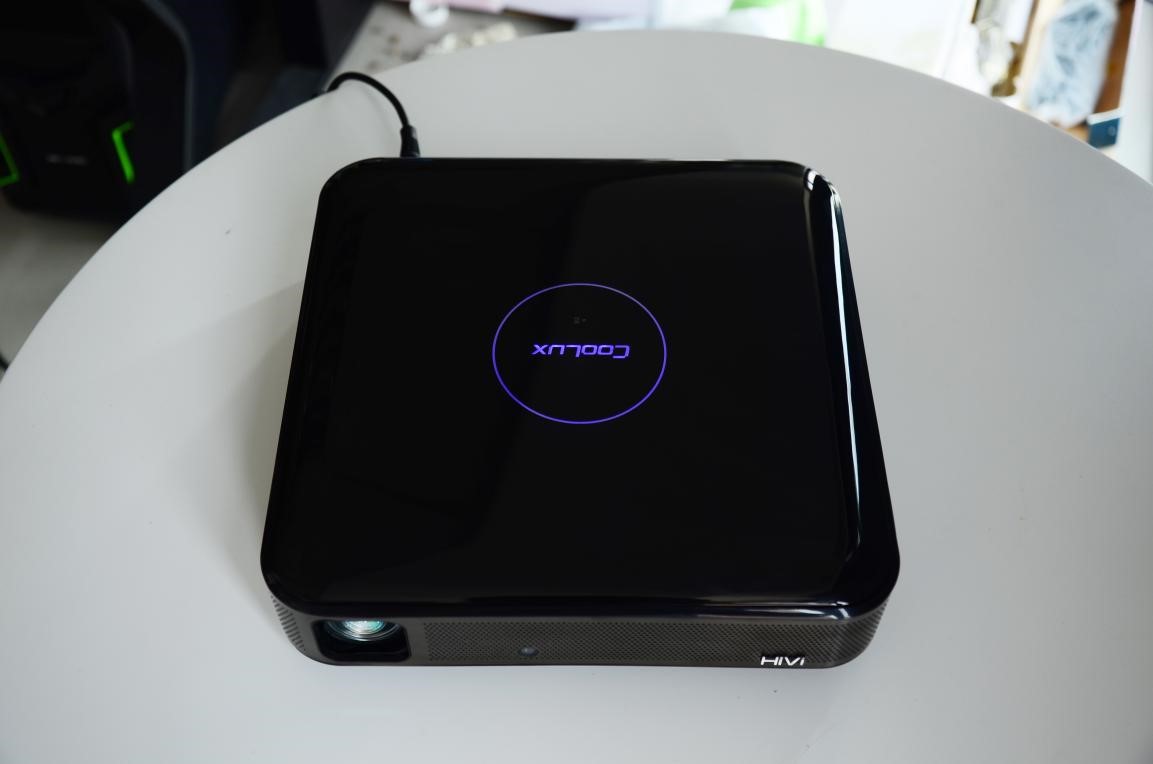 “亮”瞎你的狗眼：白天看片神器酷乐视S3实测体验