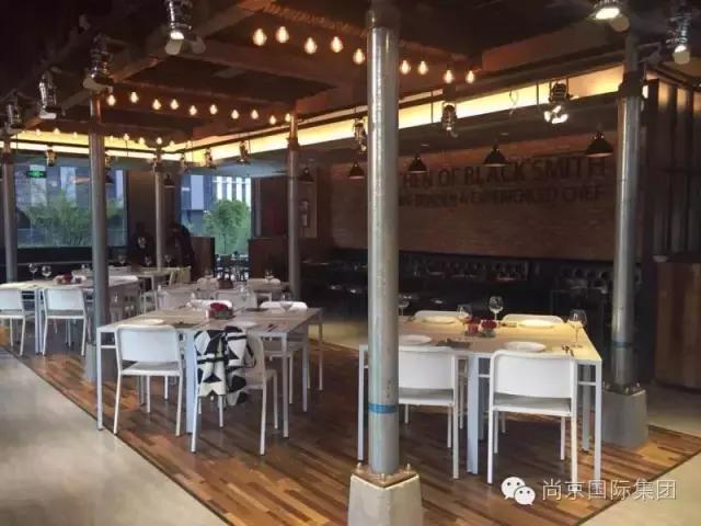 blacksmith,一家店吃遍全国