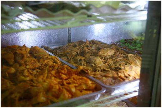 李记称盘串串火锅店,李记称盘串串牛杂火锅