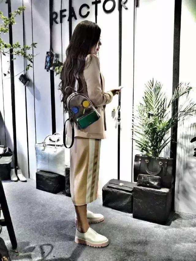 高圆圆最新背的包包,高圆圆剧中包包