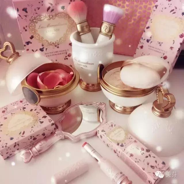 男朋友送我的礼物在我看来很贵,男朋友送的礼物吓人