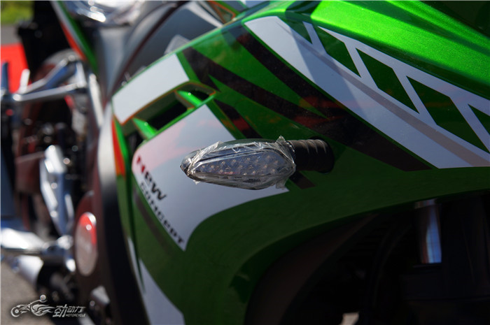 新感觉rz35双缸水冷报价,雅马哈r3和rz35