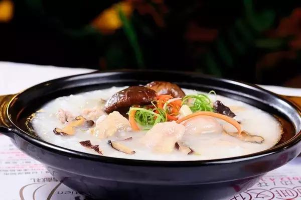 孕妇不想吃饭只想吃水果,孕妇不想吃饭应该吃点什么