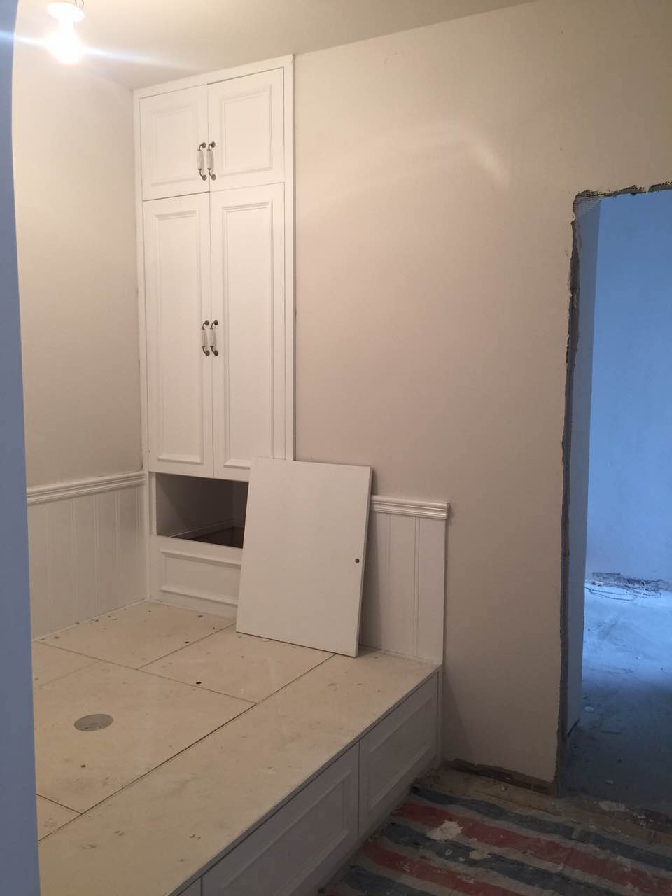 免漆板耐用还是喷漆板耐用,打衣柜到底是免漆板好还是喷漆好