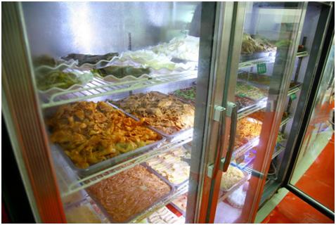 李记称盘串串火锅店,李记称盘串串牛杂火锅