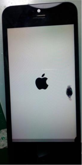 iphone5s开机没反应,苹果5s充电亮屏不开机怎么回事