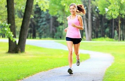 跑步出汗身上酸臭味能制止吗,跑步身上出汗手还凉咋回事