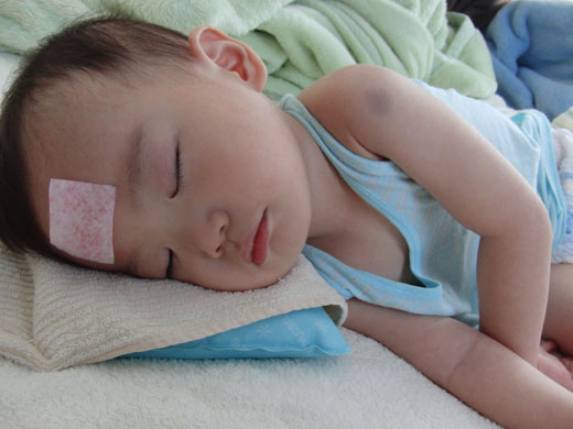 小孩发烧土方法治疗,土方治感冒退烧