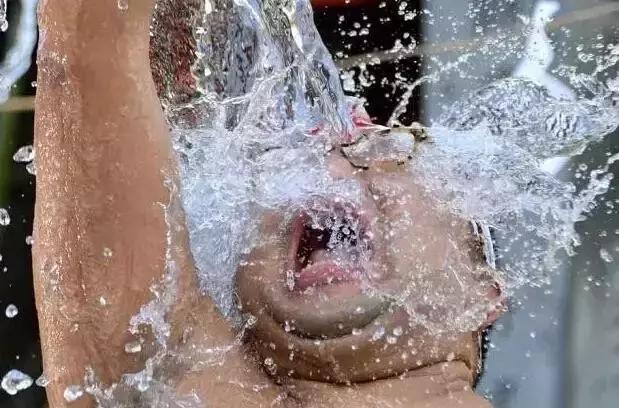 株洲人正经历最可怕的“烤验”！要关注，你的防暑方式都是错的！