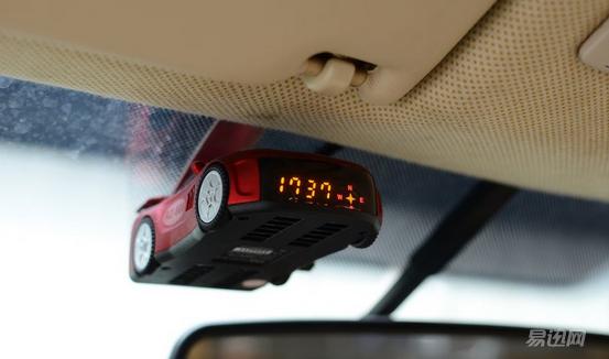 这只数码狗，也许会成为自驾车的标配装备！