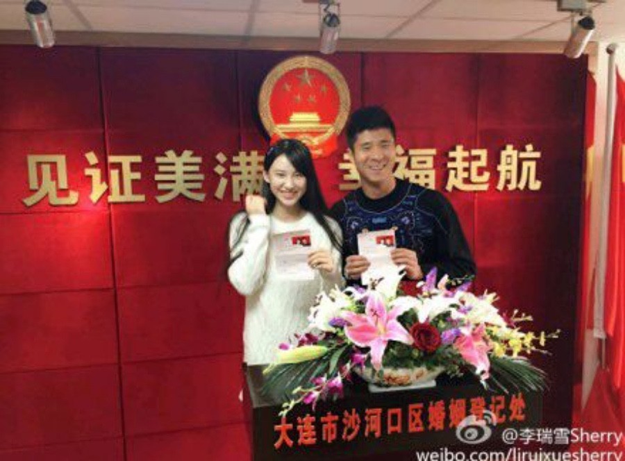 他叫“大宝剑”，鲁能输球后被曝与女网友开房，妻子先骂他后挺他