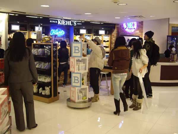 国外机场免税店购物流程,迪拜机场免税店买什么最划算