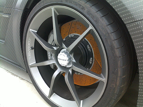 小锈斑大隐患！小i聊爱车湿身后的保养