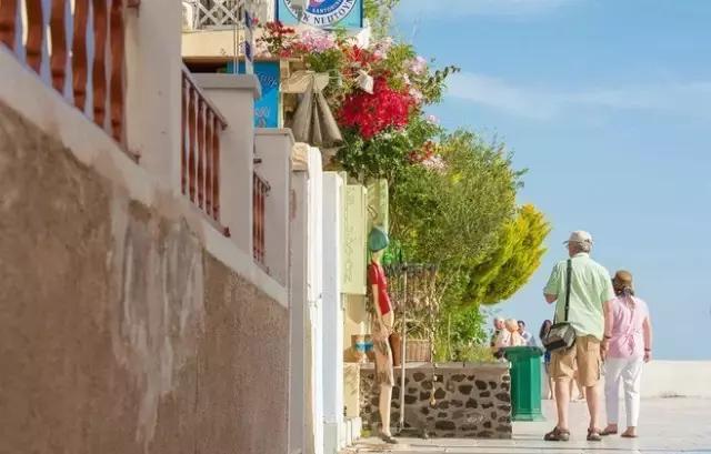 圣托里尼曲子,圣托里尼演奏