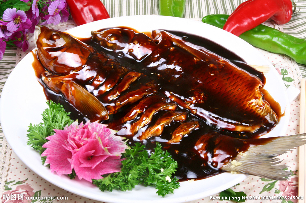 西湖的鱼吃什么醋？