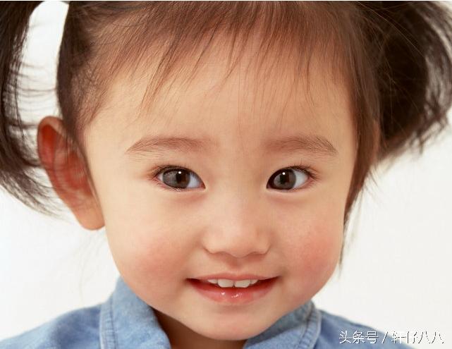 宝宝一岁了，发现是兜齿俗称的“地包天”，怎么办？