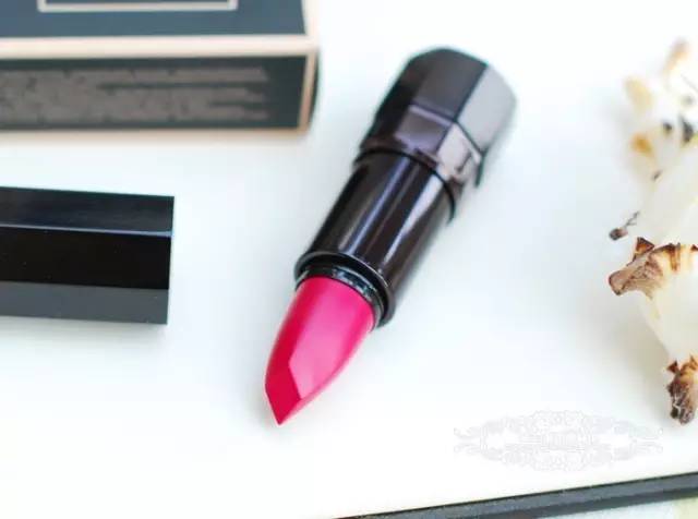 没有一支口红解决不了的问题,世上没有一件事是处理不了的