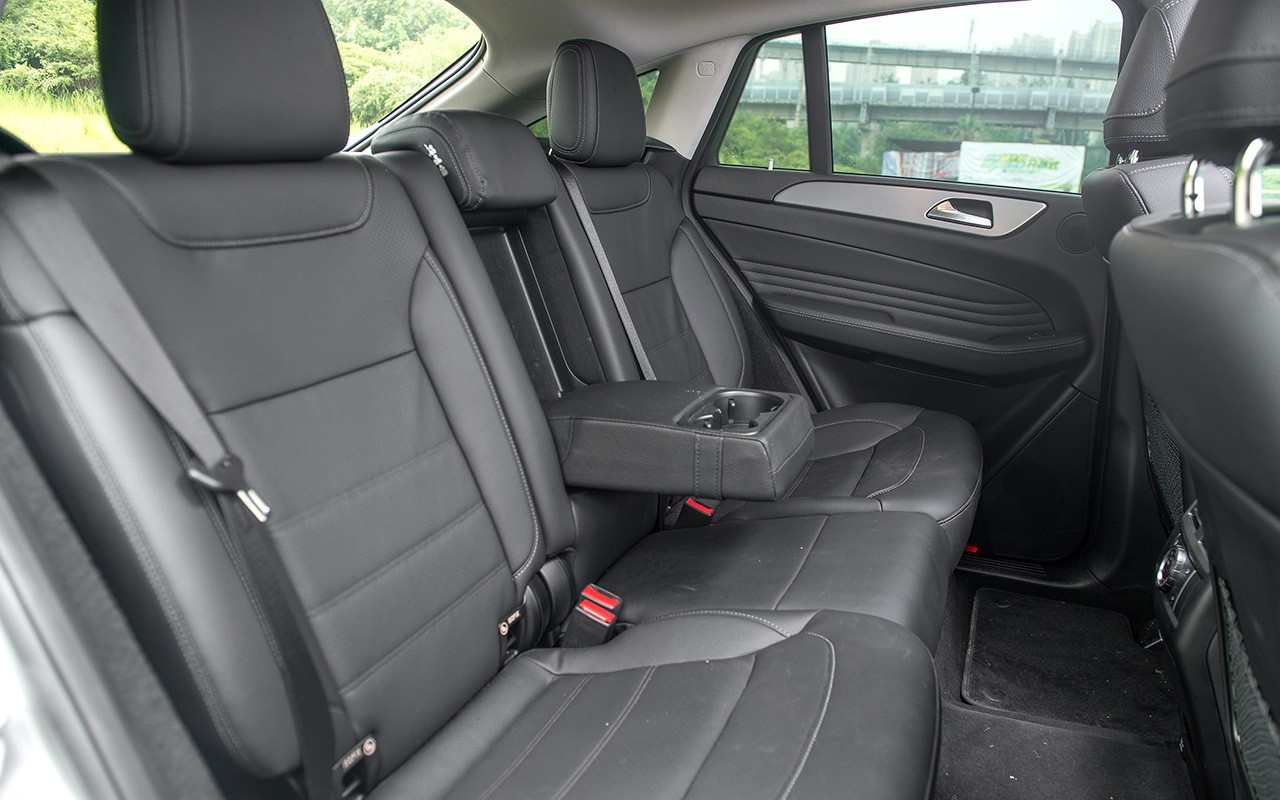 2022款奔驰gle450试驾视频,奔驰gleamg53试驾评测视频