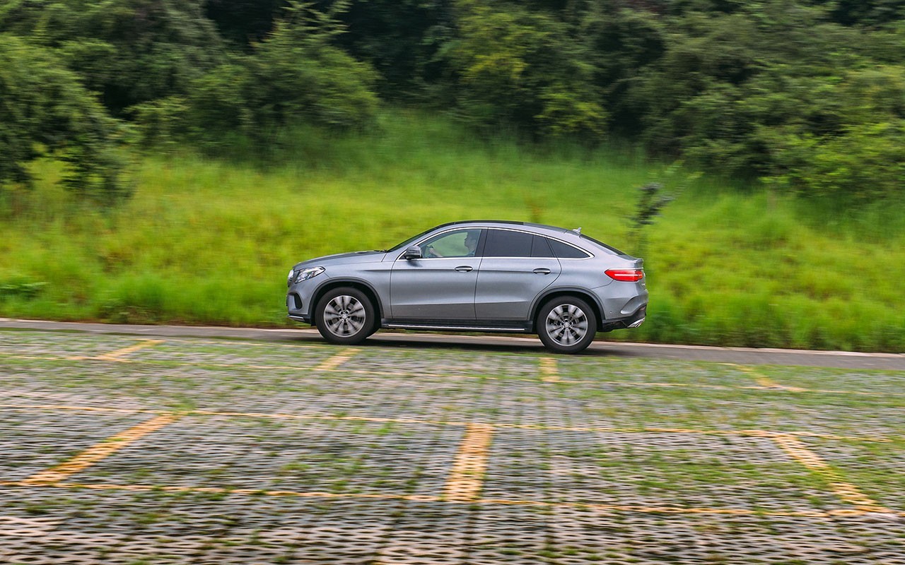 2022款奔驰gle450试驾视频,奔驰gleamg53试驾评测视频