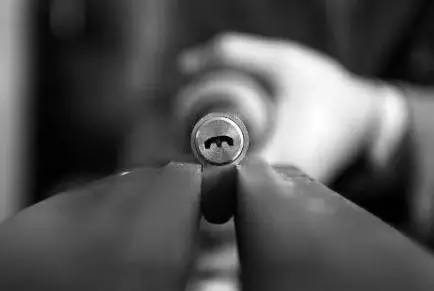 开锁师傅开锁那么容易被偷怎么办,细思极恐隐藏细节