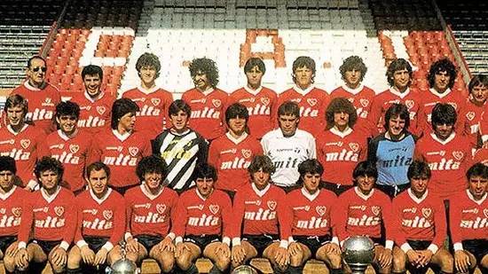 这个叫凯撒的假球星，骗了全世界20年