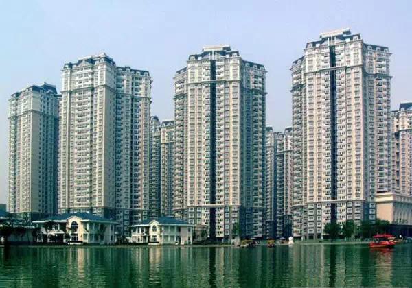 没有雾霾天的郑州还是挺美的