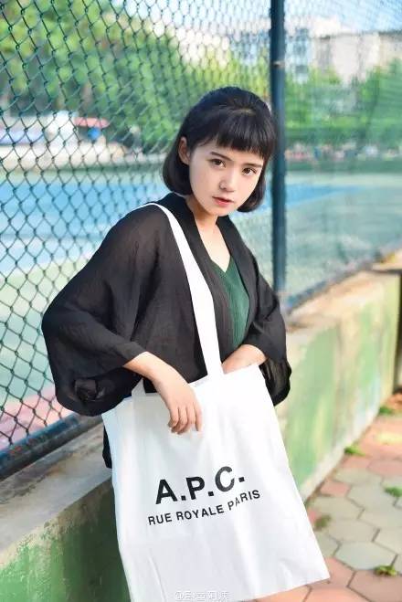 网红卖的衣服都是假的怎么回事,网红卖假货衣服