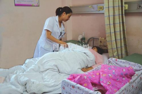 人性化服务与护理关怀,人性化护理服务