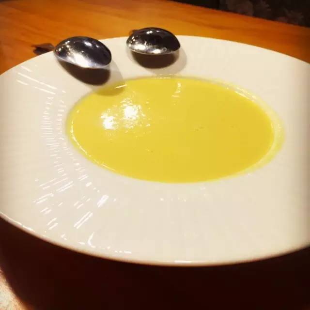 关关相亲对象主动请吃饭那段,关关去吃饭