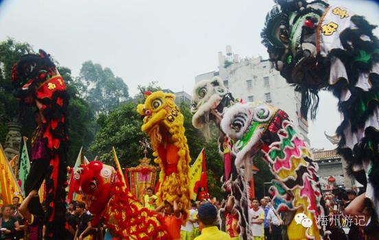 我们真的低估了2016年龙母诞的魅力，没去现场的你后悔了吗？