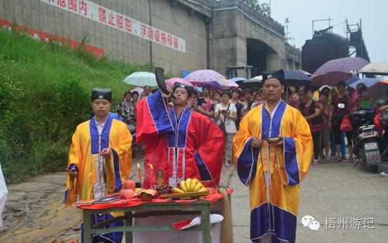 我们真的低估了2016年龙母诞的魅力，没去现场的你后悔了吗？