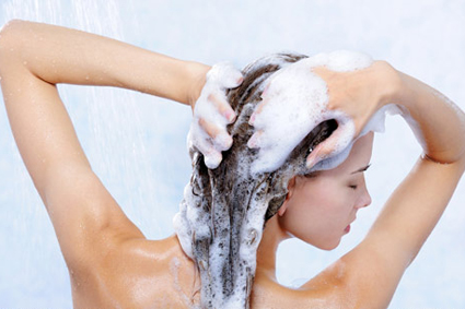 哺乳期掉发严重还长红疹子,哺乳期掉发严重怎么办啊