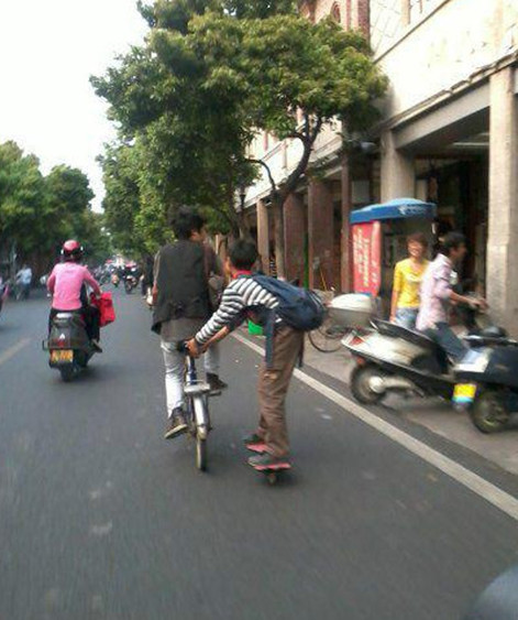 厕所门锁坏了维修,门锁坏了又想上厕所