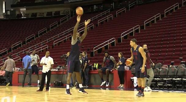 格林投篮动作,格林投篮姿势调整