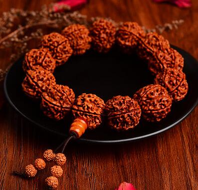 金刚怎么才能盘红盘透,金刚如何盘出牛筋红