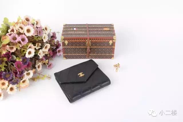 钱包要选什么样的才好,什么牌子的钱包好看适合女孩子