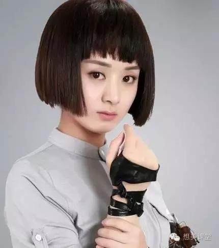 什么样的齐刘海好看显得乖乖的,齐刘海是不是要特别齐才好看