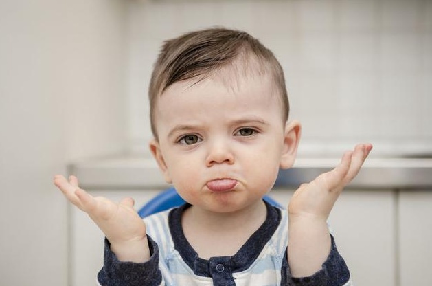 男童上厕所不会站着尿,4岁小孩不会站着撒尿