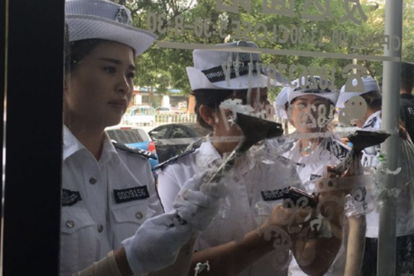 乱涂乱画如何修理墙壁,乱涂乱画的解决办法作文300字