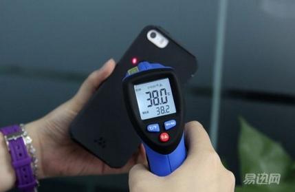 手机频繁死机，卡得要*天升**，该如何是好？