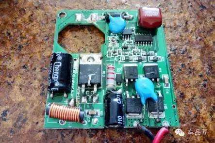 自动大灯影响氙气灯寿命吗,氙气灯频繁闪影响寿命吗