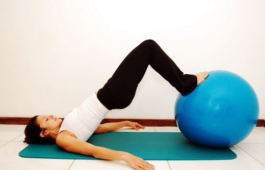 瑜伽球减肥瘦身燃脂,瑜伽球最快塑形减肥方法