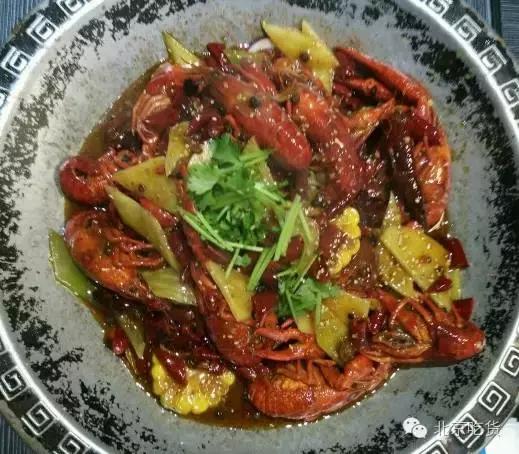 最近北京火爆排队的美食,北京人气爆棚烧烤