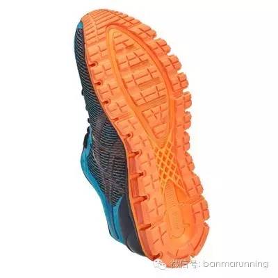 斑马评测ASICS花3年研究的变色网面，却被丑出境界的配色抢走关注